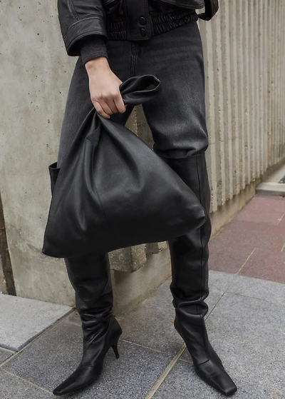 Leather shoulder bag