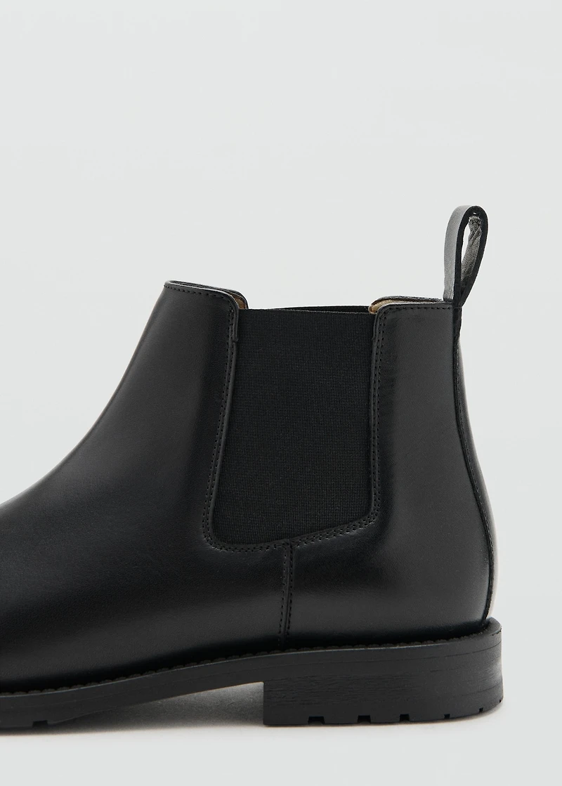Leather chelsea boots