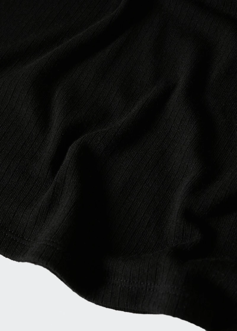 Ribbed long-sleeved t-shirt