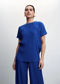 Short-sleeved pleated t-shirt
