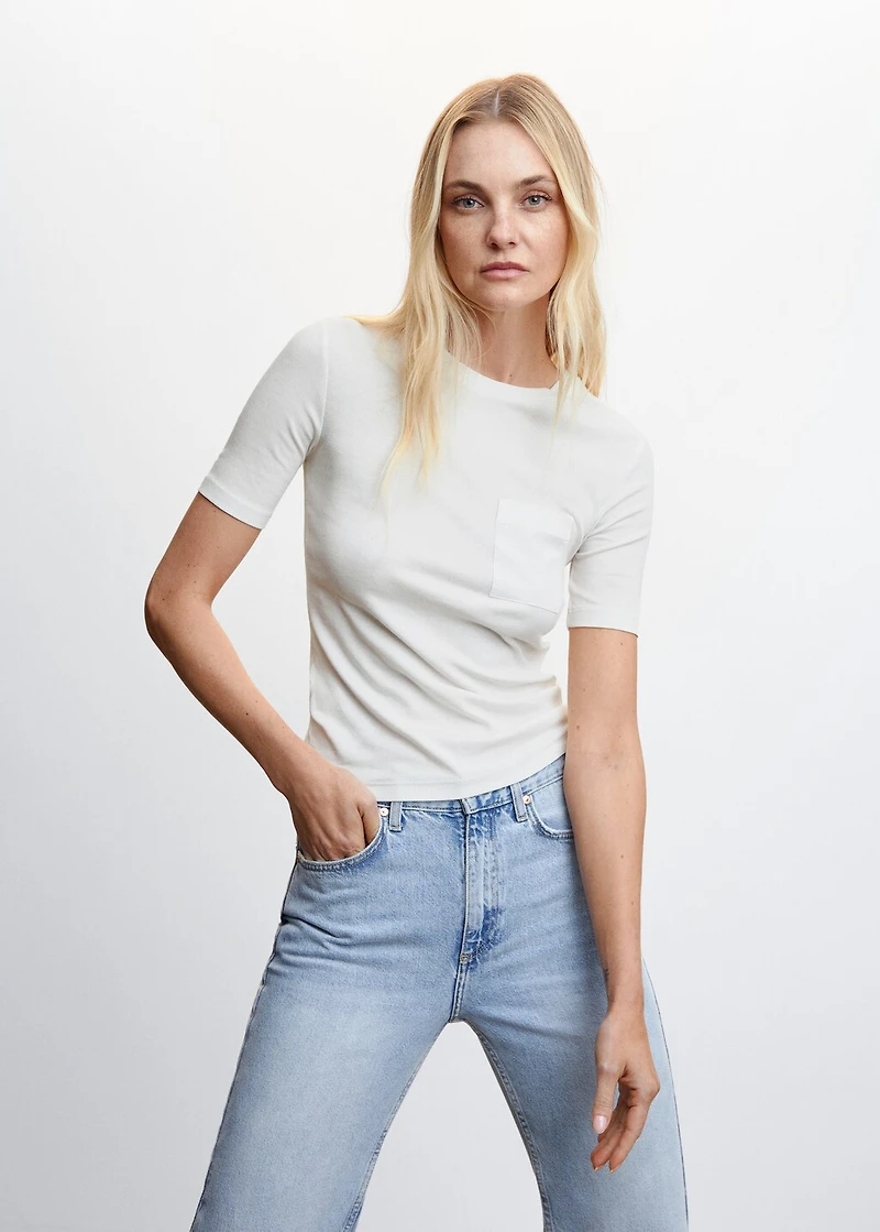 Round-neck t-shirt with pocket