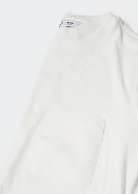 Round-neck t-shirt with pocket