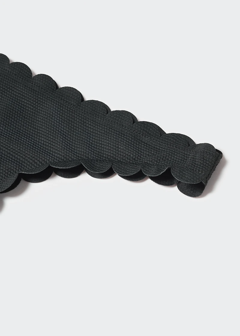 Brazilian bikini bottom with scallops