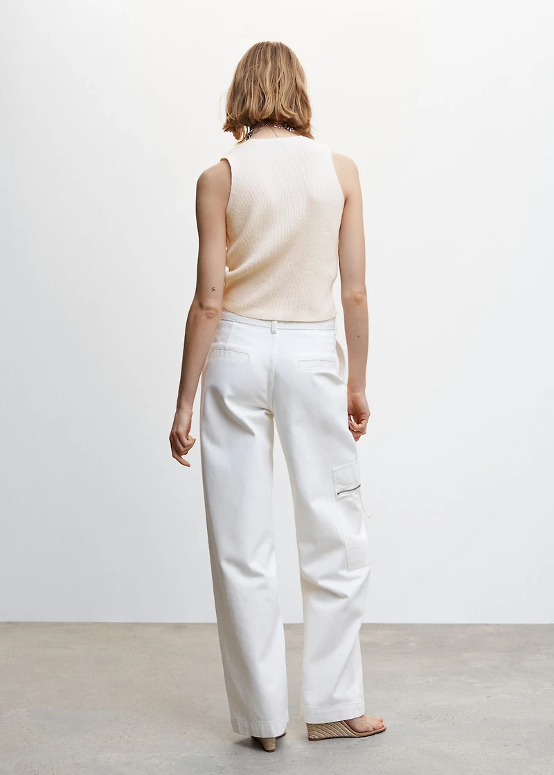 Knitted top with knot detail