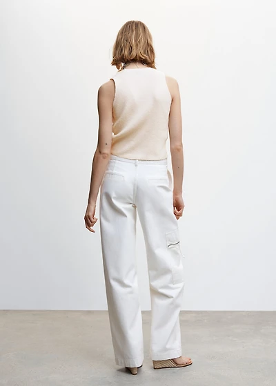 Knitted top with knot detail