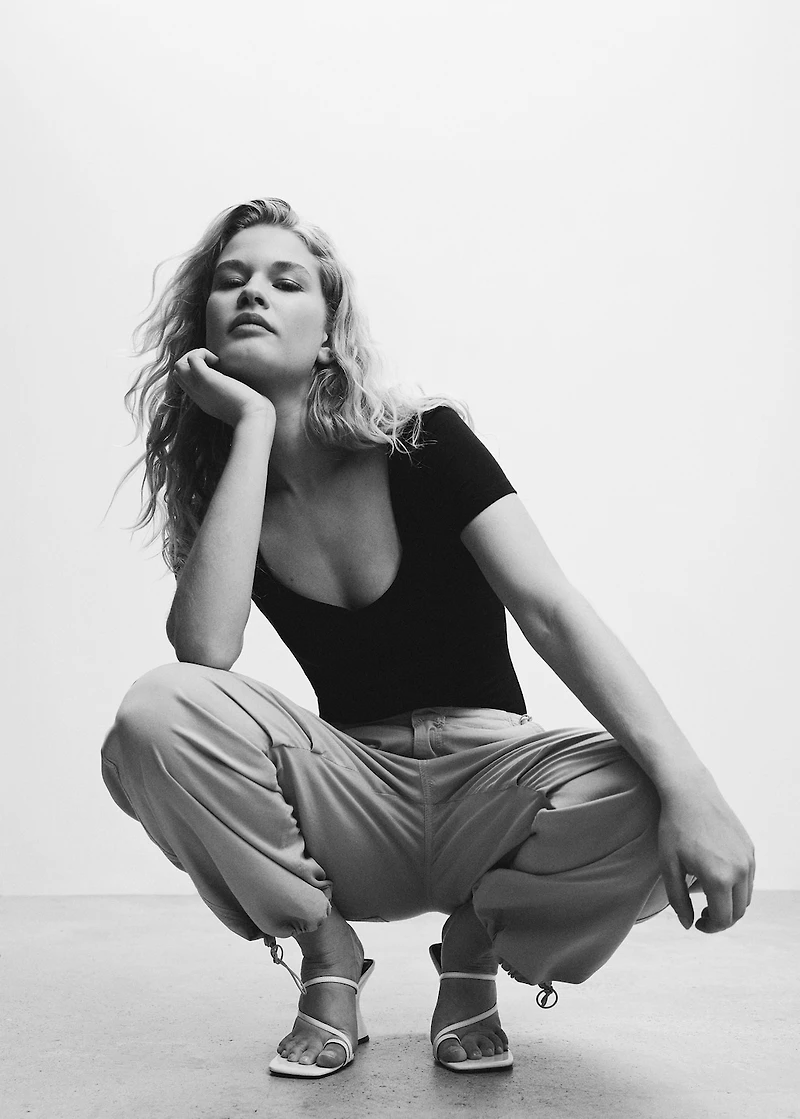 Short sleeve bodysuit