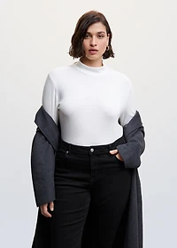 Medium-rise flared jeans