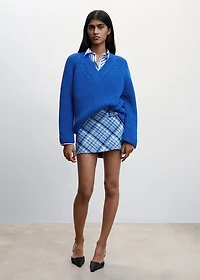 Chunky-knit V-neck sweater