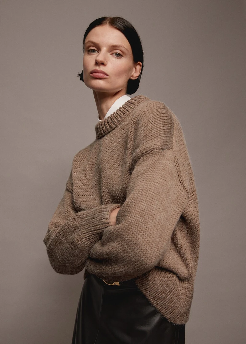 Puffed-sleeved wool sweater