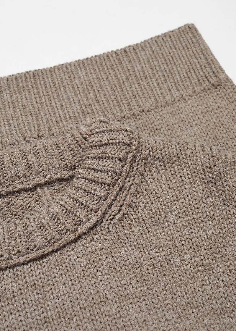 Puffed-sleeved wool sweater