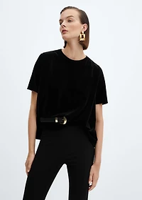 T-shirt with velvet shoulder pads