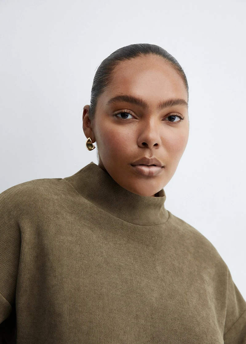 Corduroy sweatshirt with perkins neck