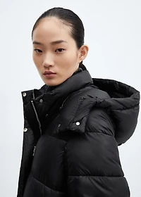 Water-repellent hood puffer coat