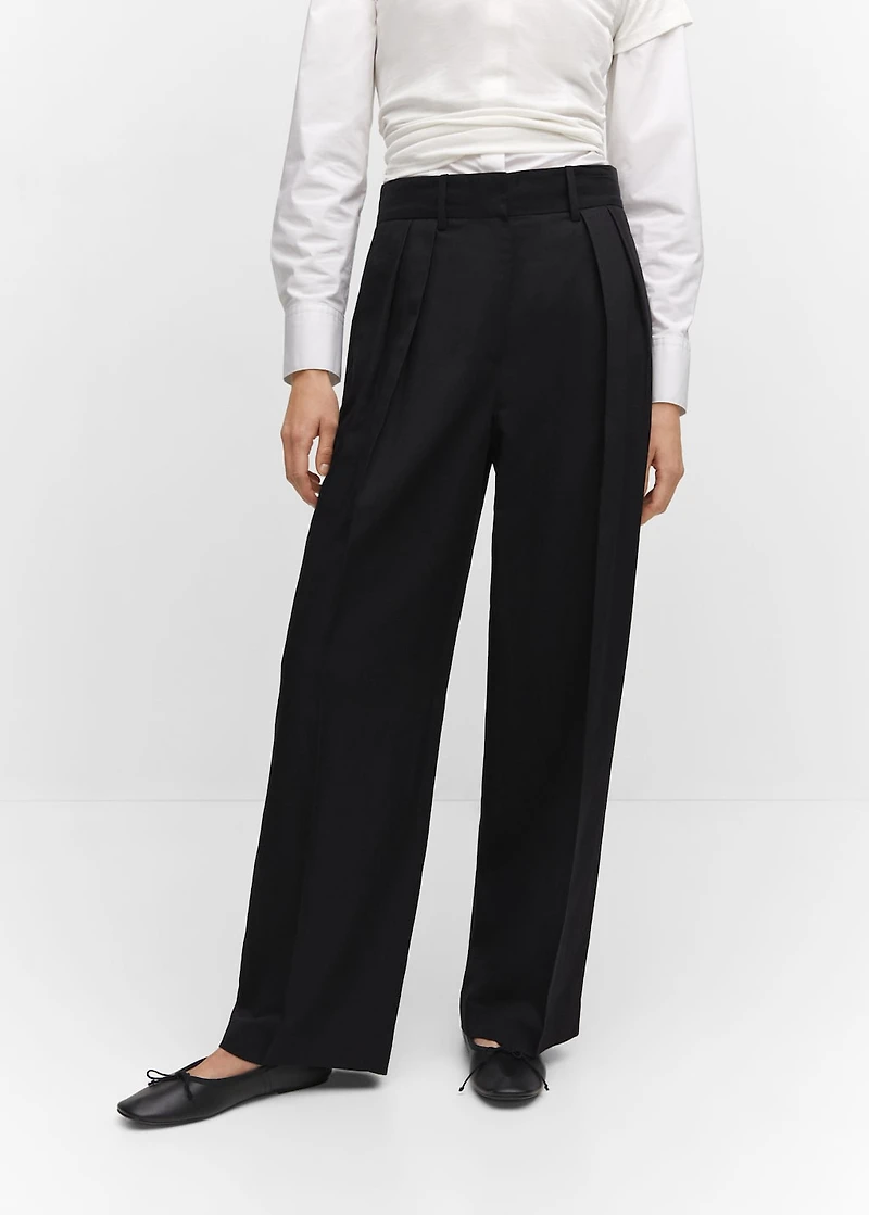 Wide leg pleated pants