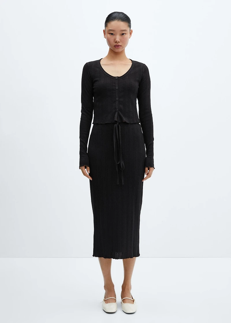 Knitted t-shirt with button