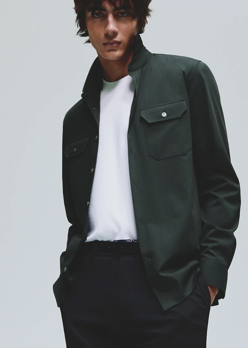 Overshirt with stretch-fabric pockets