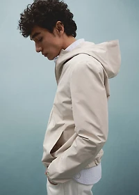 Hooded zip-up jacket