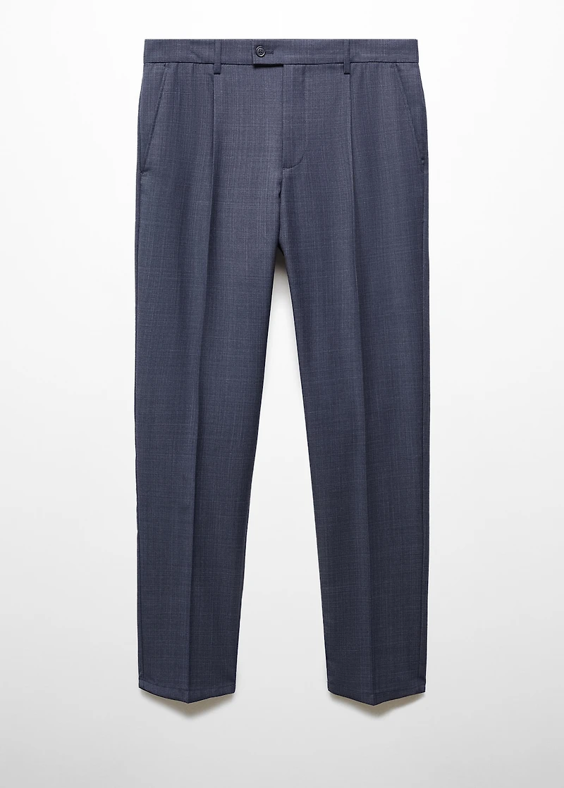 Cold wool pants with pleat detail
