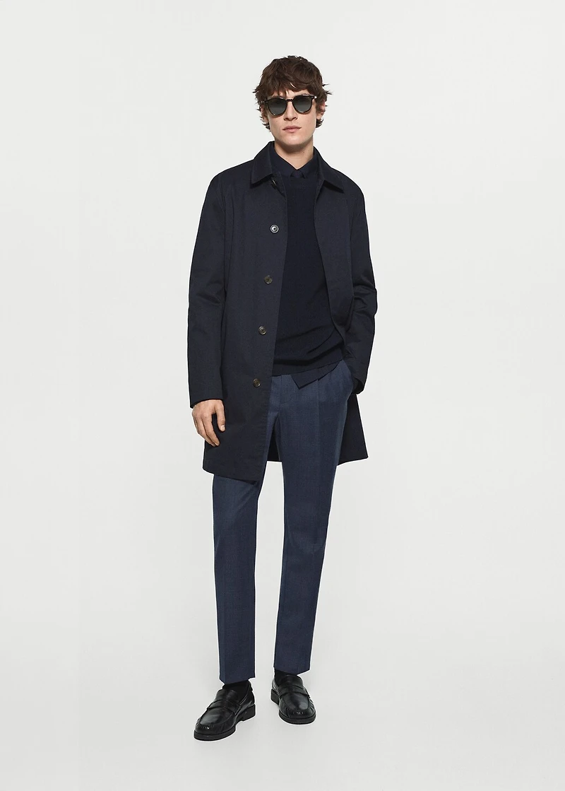 Cold wool pants with pleat detail