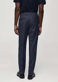 Cold wool pants with pleat detail