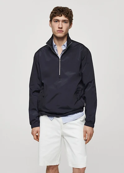 Water-repellent jacket with zip