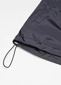 Water-repellent jacket with zip
