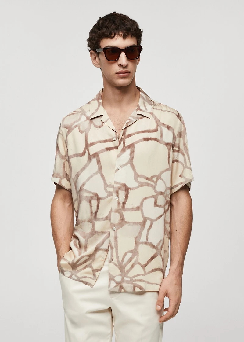 Printed flowing shirt with bowling collar