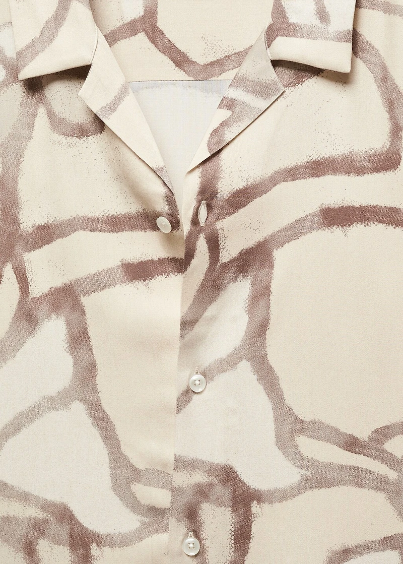 Printed flowing shirt with bowling collar