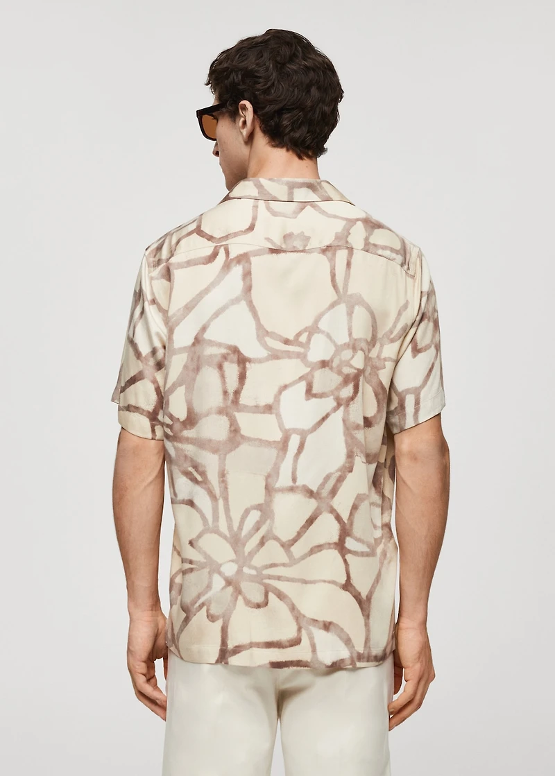 Printed flowing shirt with bowling collar
