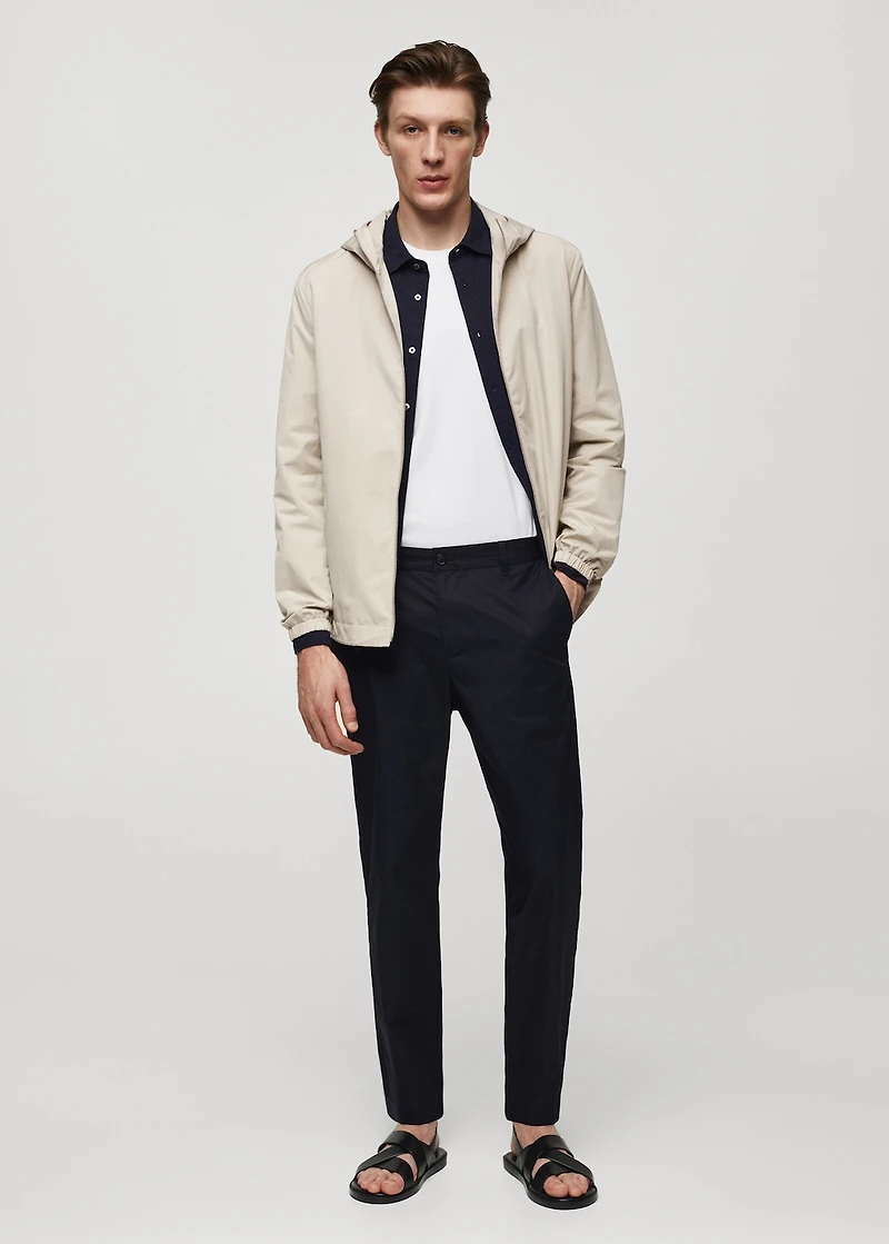 Hooded zip-up jacket