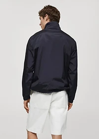 Water-repellent jacket with zip