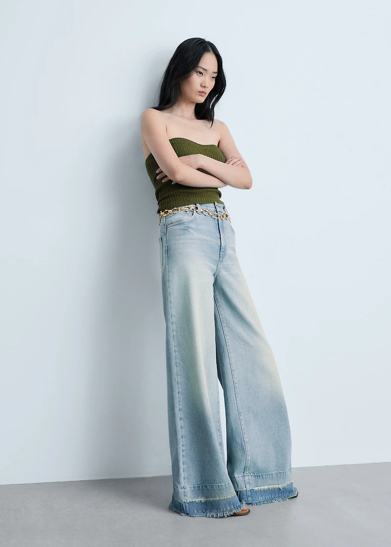 Knitted top with sweetheart neckline