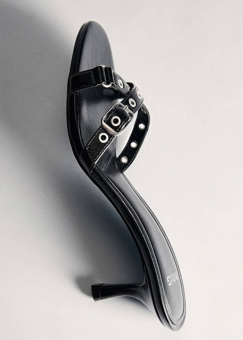 Sandal with die-cut straps