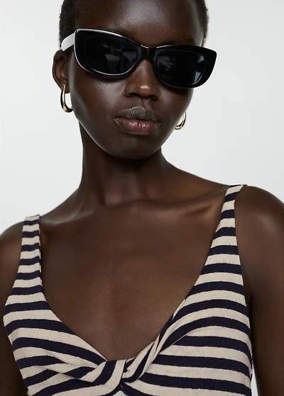 Linen dress with knot detail