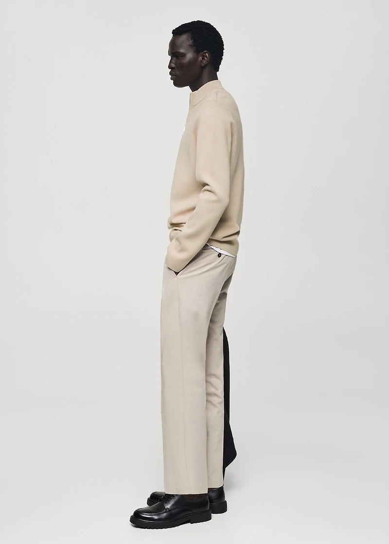 Medium-knit sweater with zip-up perkins neck