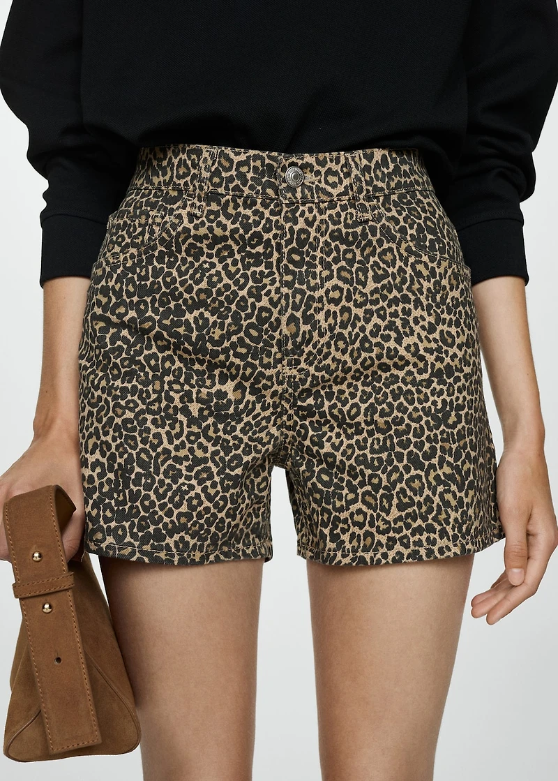 Leopard-print straight shorts