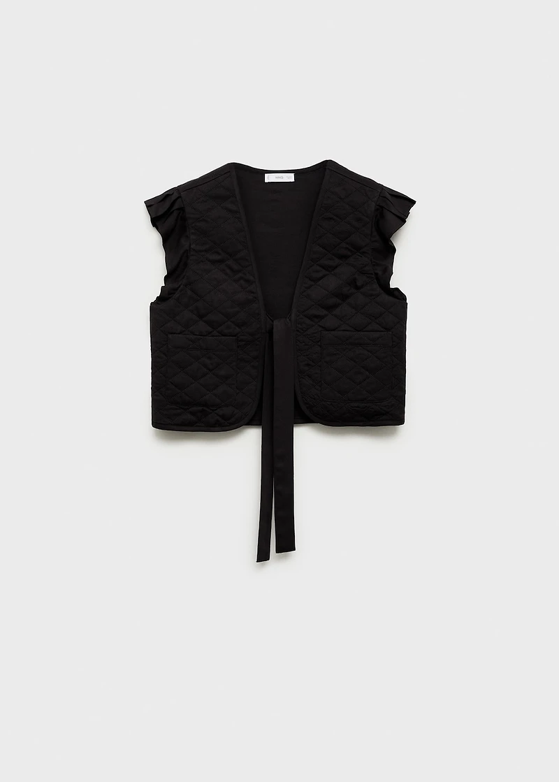 Quilted vest with pleat