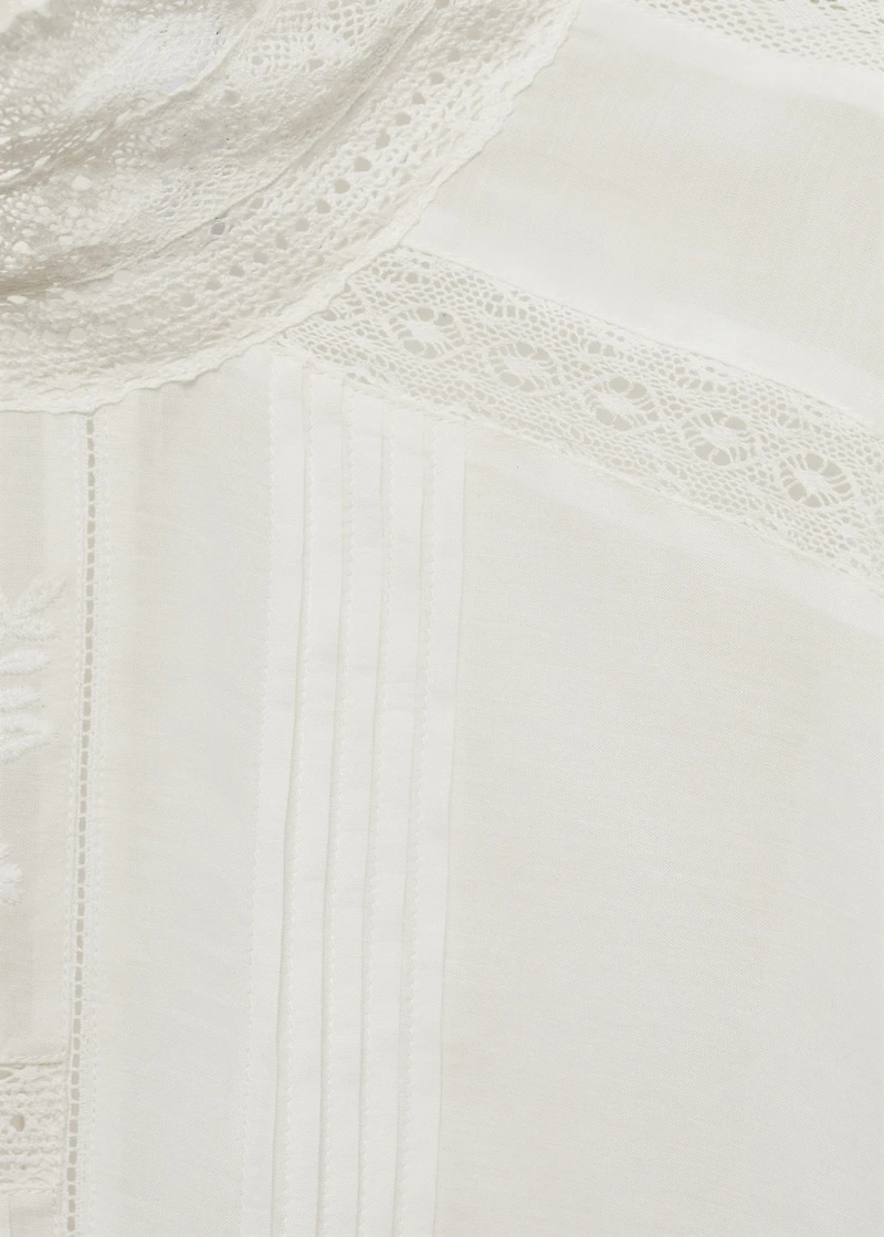 Embroidered details blouse