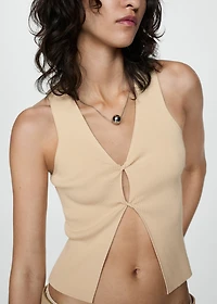 Cut-out detail top