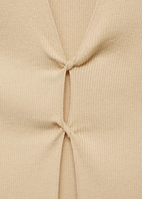 Cut-out detail top