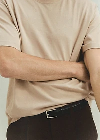 Basic 100% cotton relaxed-fit t-shirt