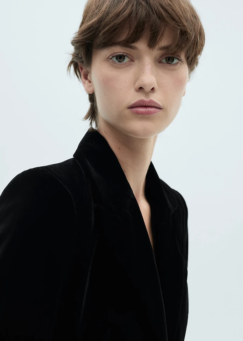 Structured velvet blazer