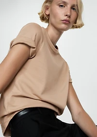 Short-sleeved cotton t-shirt