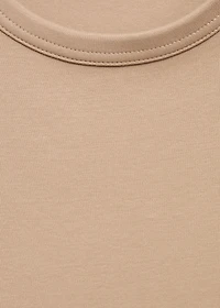 Short-sleeved cotton t-shirt