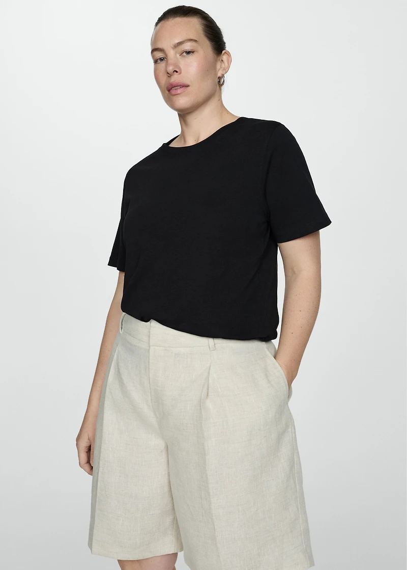 Short-sleeved cotton t-shirt