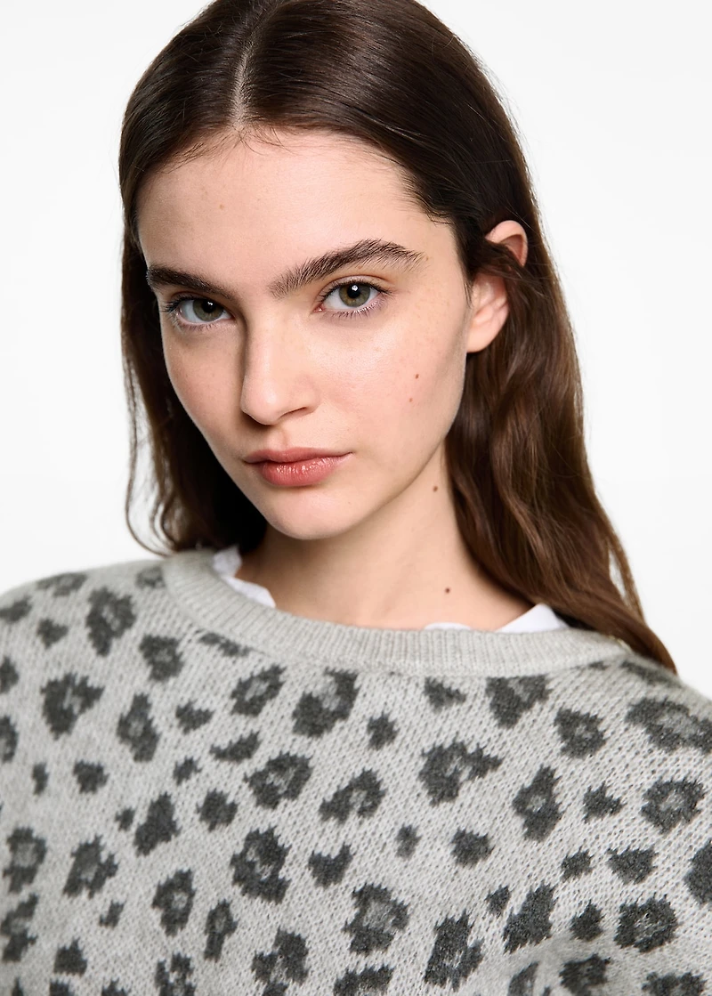 Leopard pattern sweater