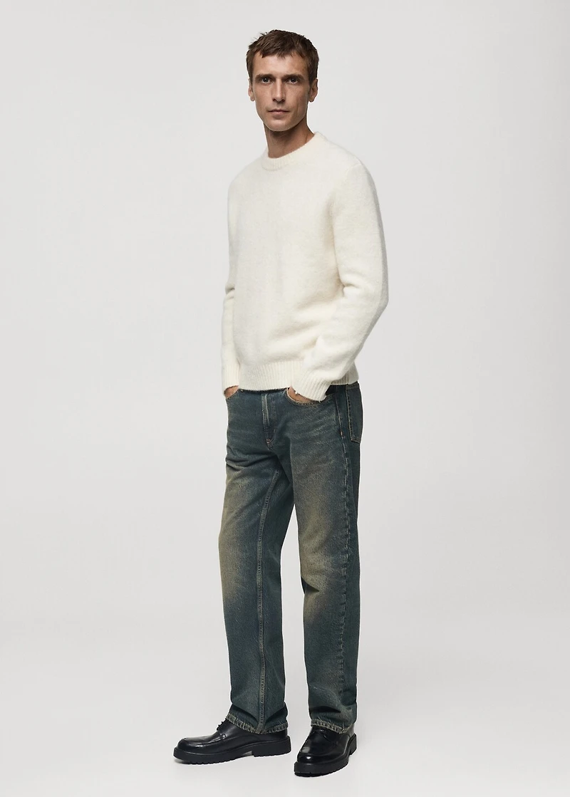 Straight-fit jeans with frayed effect