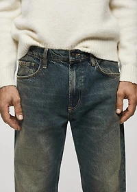 Straight-fit jeans with frayed effect
