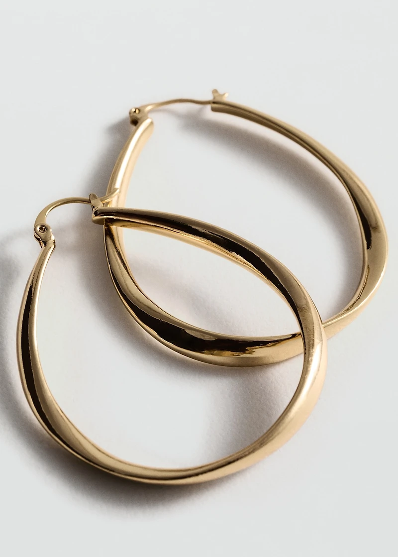 Oval hoop earrings