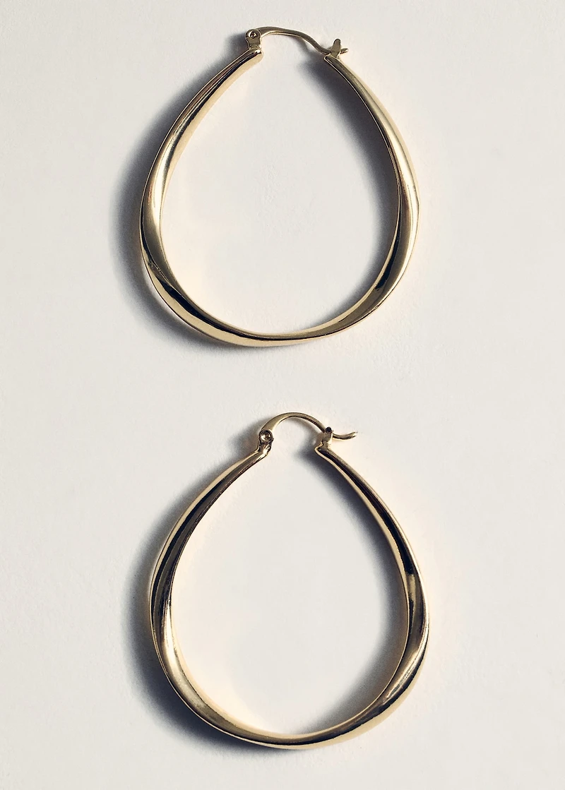 Oval hoop earrings